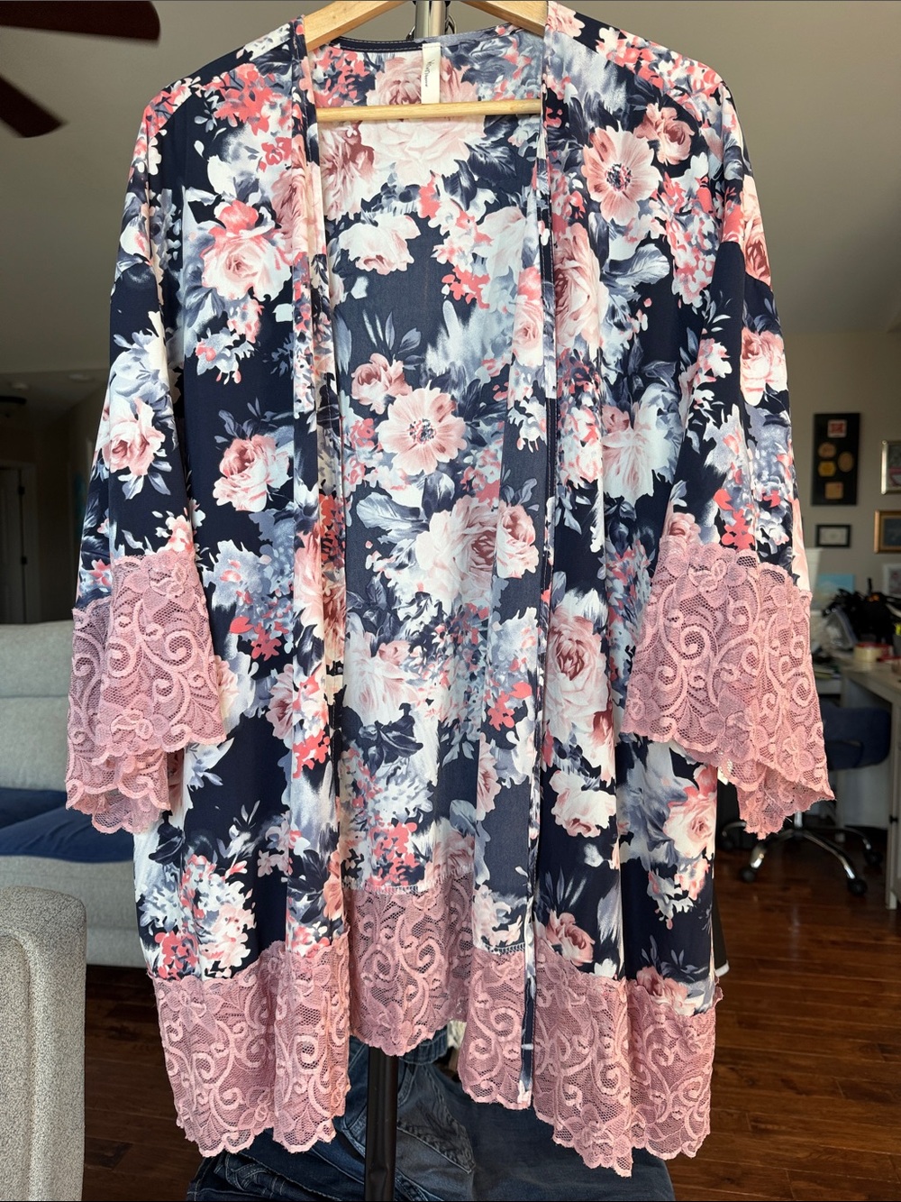 Winwin Floral Lace Trim Kimono Cardigan - Navy & Blush 3/4 sleeve Sz Lg